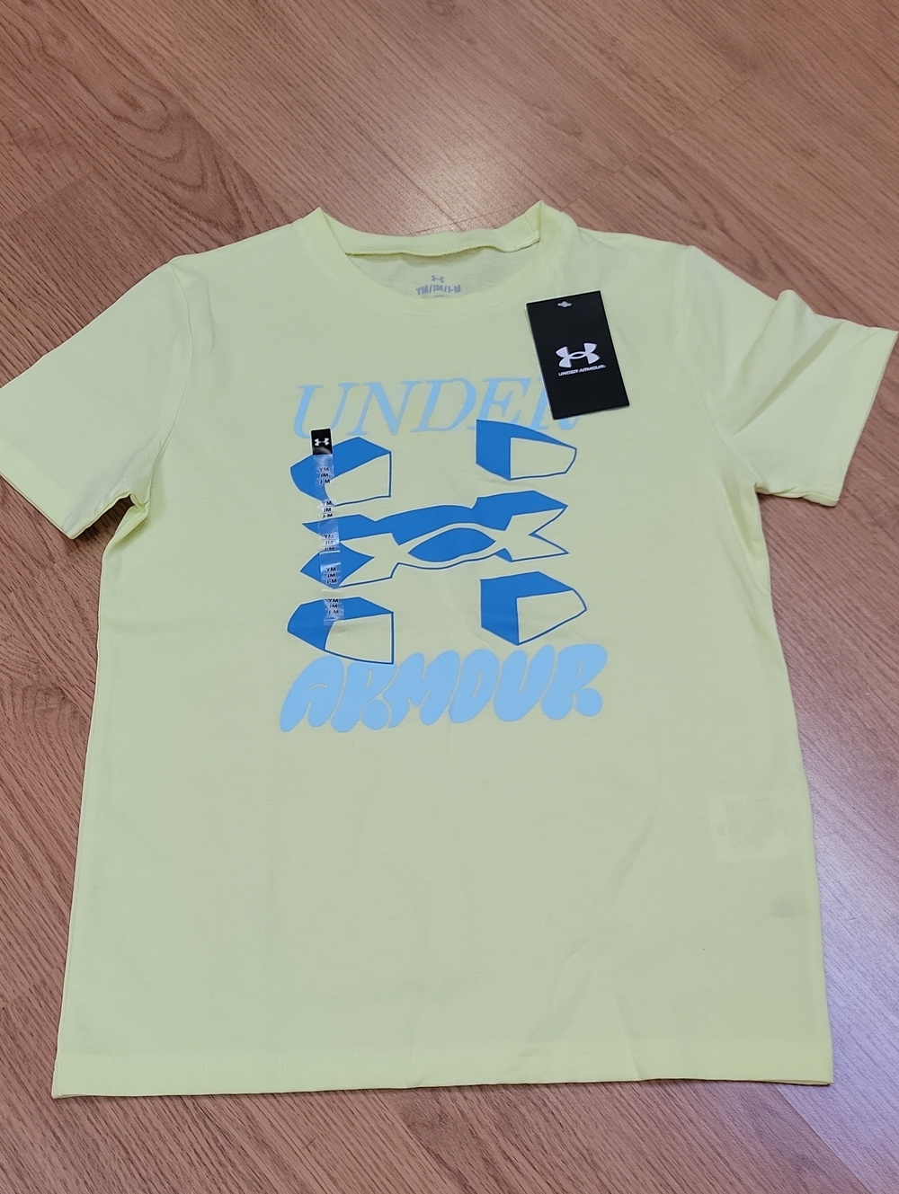 NWT Under Armour Kids  Short Sleeve Tee